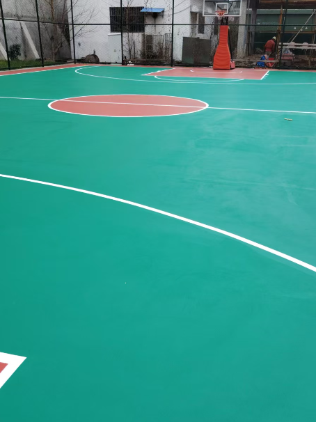 顺昌 球场长期使用易出现地面开裂